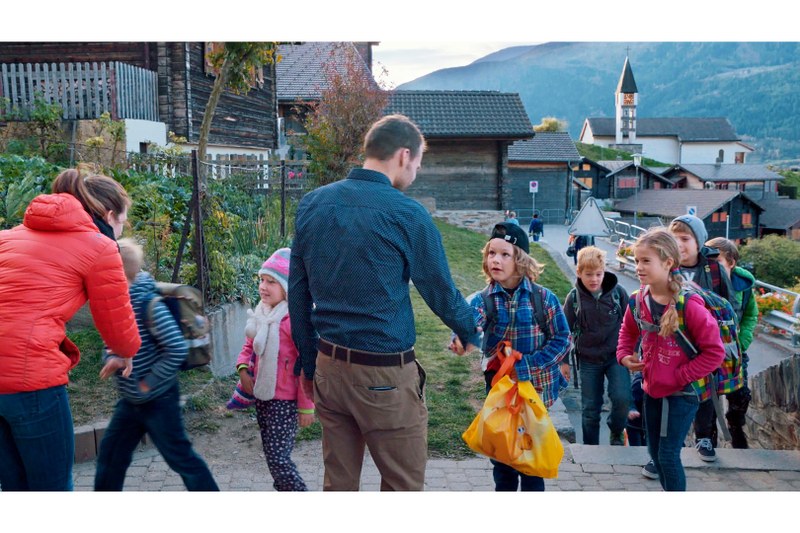 Bratsch – Ein Dorf macht Schule